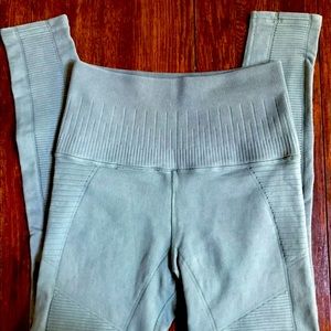 Avocado high waisted leggings